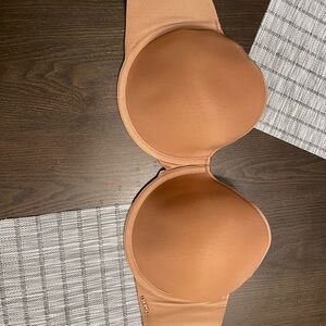 Skims weightless strapless bra